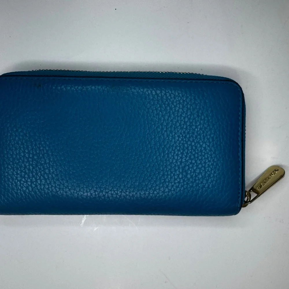 MICHAEL KORS Large Leather Jet Set Continental Blue Large Zip Around Wallet